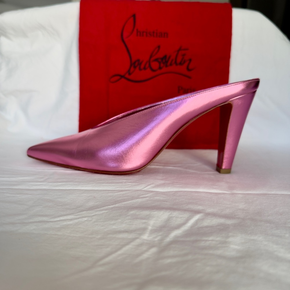 Christian Louboutin  Verve Metalic Pumps 39.5